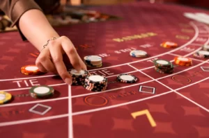 How does a game of baccarat go?